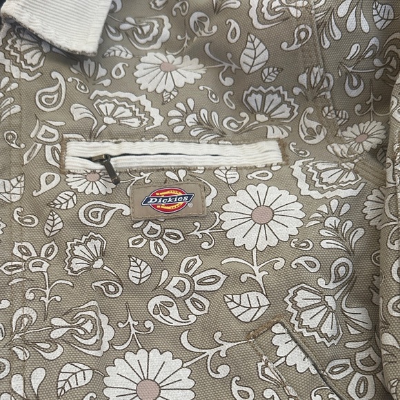Dickies Beige Tan Floral Pattern Jacket NWOT - Picture 3 of 6